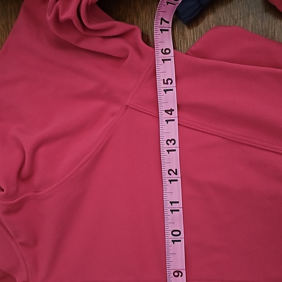 350. Lululemon The Ease Jacket - Picture 11 of 12